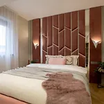 Stylish Ruby 1br - Old Town Urban Oasis * Bukarest