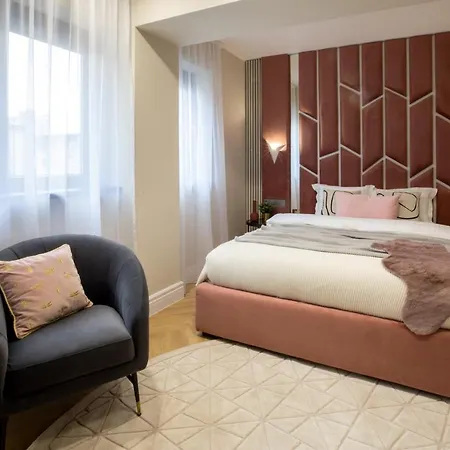 Stylish Ruby 1br - Old Town Urban Oasis Apartamento Bucarest