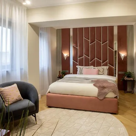 Stylish Ruby 1br - Old Town Urban Oasis Bucarest