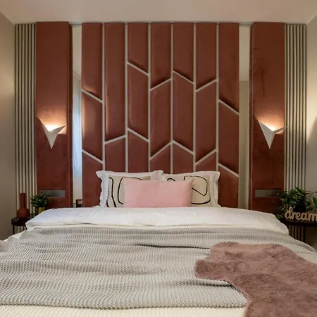 Апартаменты Stylish Ruby 1br - Old Town Urban Oasis Бухарест
