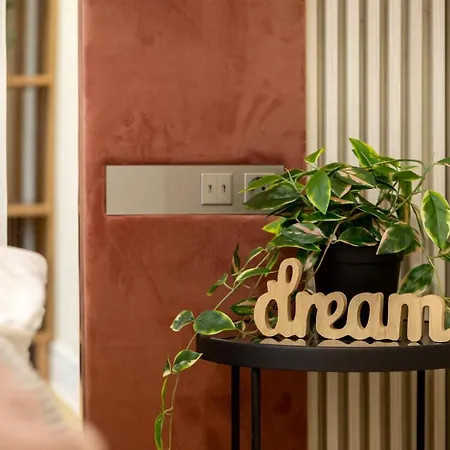 Stylish Ruby 1br - Old Town Urban Oasis Appartement *