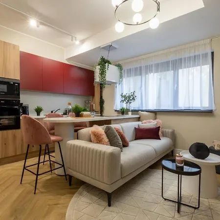 Stylish Ruby 1br - Old Town Urban Oasis * Бухарест