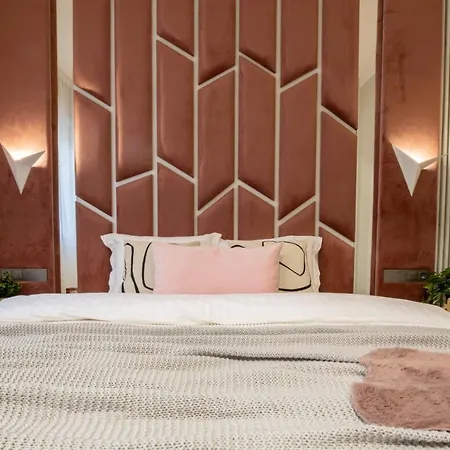 Apartment Stylish Ruby 1br - Old Town Urban Oasis Bukarest