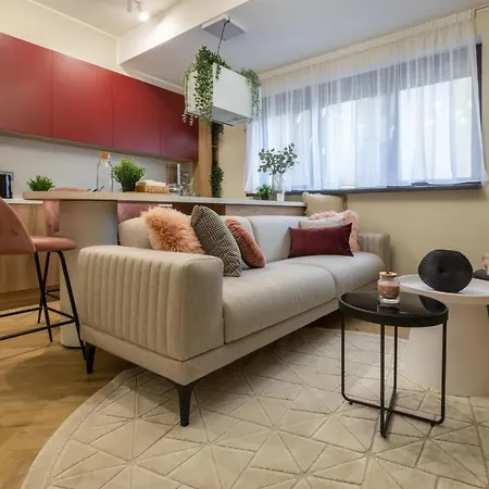 Stylish Ruby 1br - Old Town Urban Oasis * Bukarest