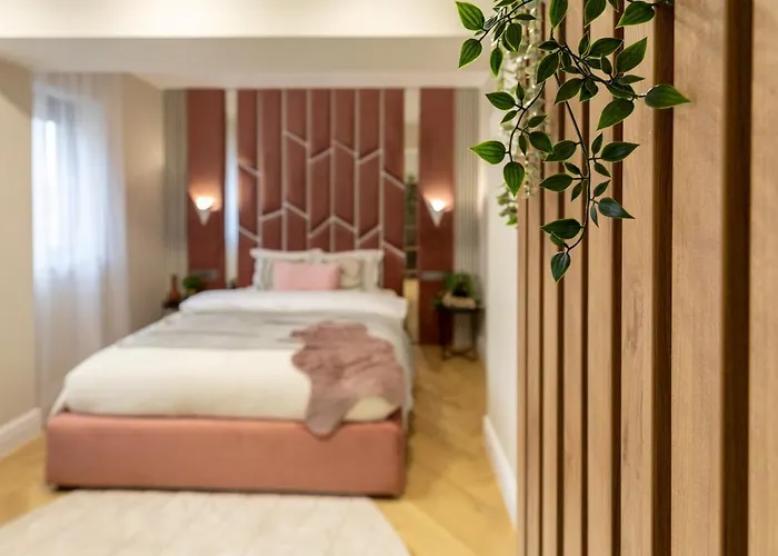 Stylish Ruby 1br - Old Town Urban Oasis Bucarest