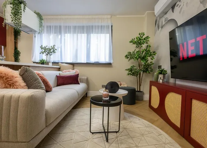 Stylish Ruby 1br - Old Town Urban Oasis * Бухарест